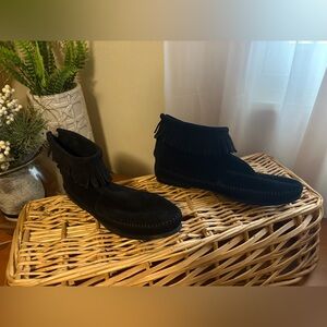 Minnetonka Black Suede Fringe Boots